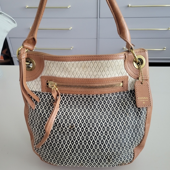 Fossil Karli Leather Crossbody Bag in Pink